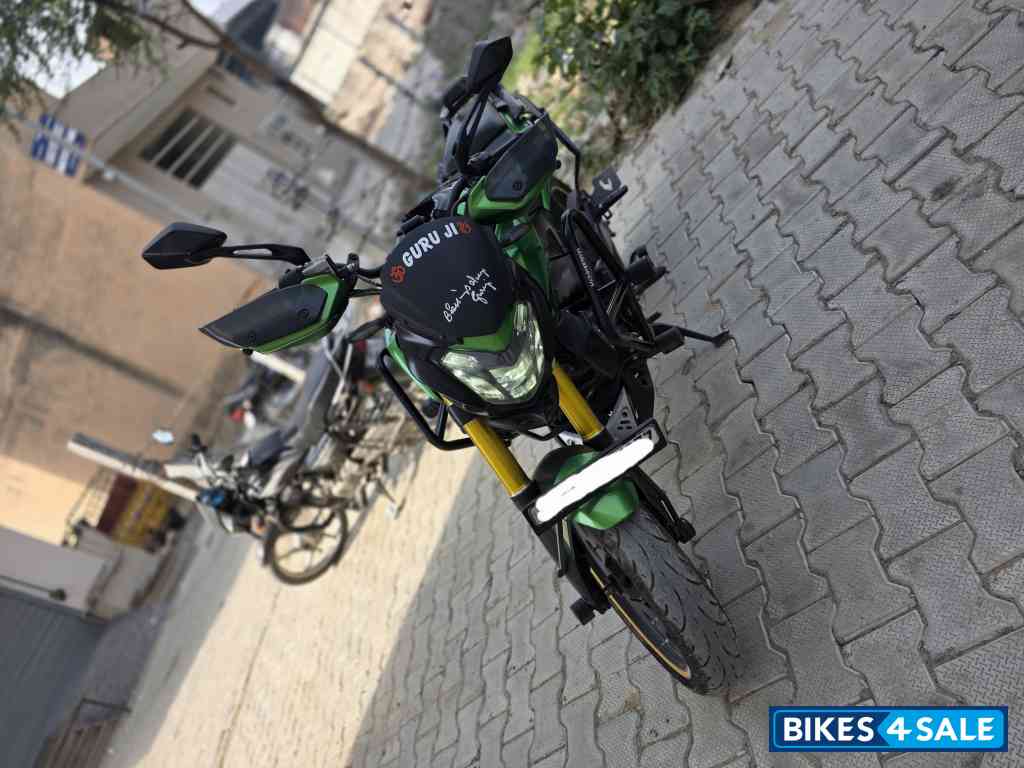 Bajaj Dominar 400 ABS BS6