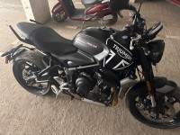 Triumph Trident 660