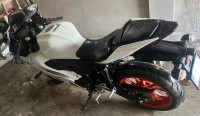 Yamaha R15 V4