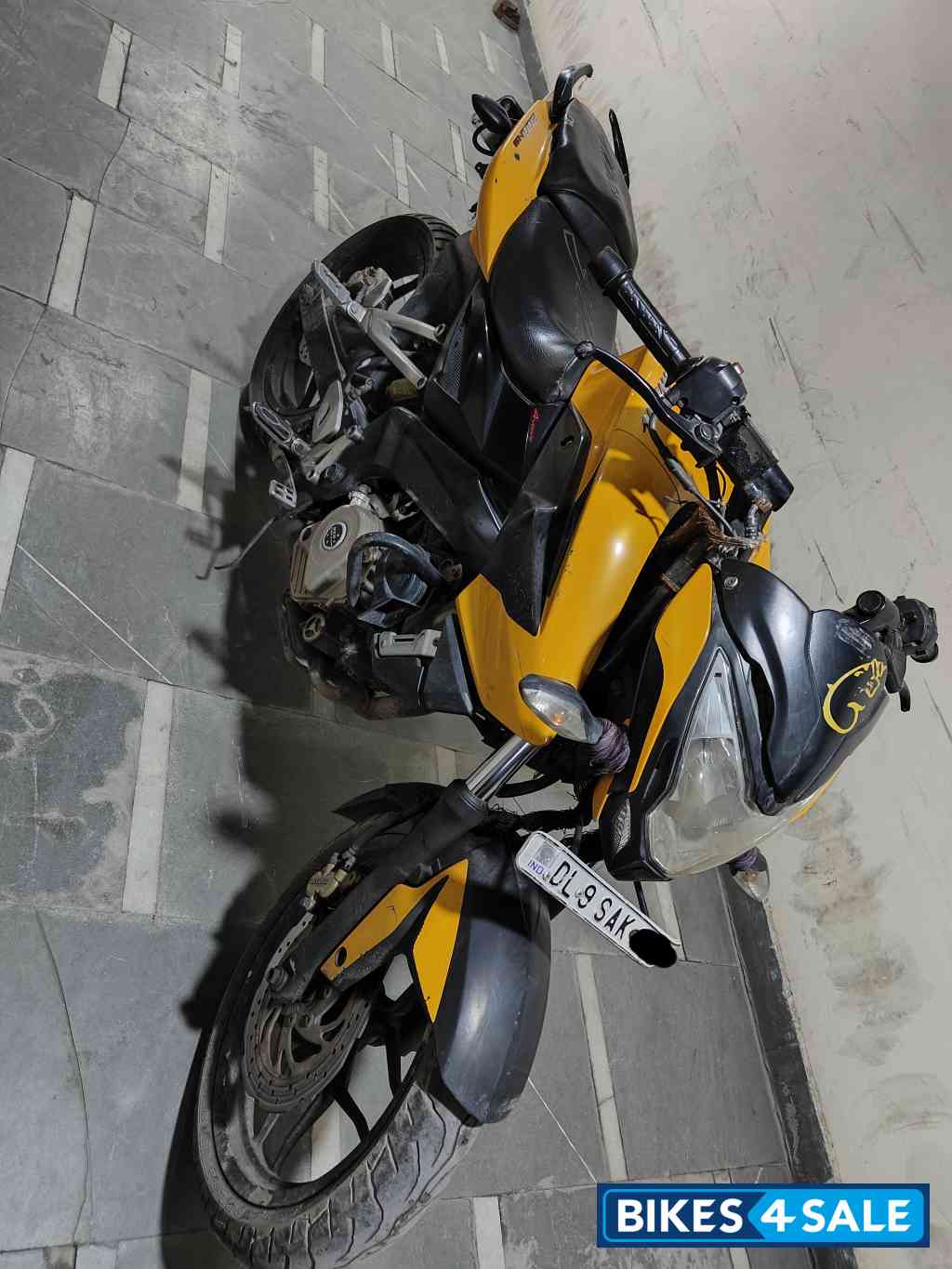 Yellow Bajaj Pulsar 200 NS