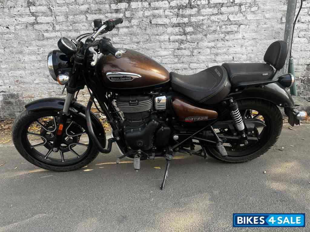 Royal Enfield Meteor 350 Supernova