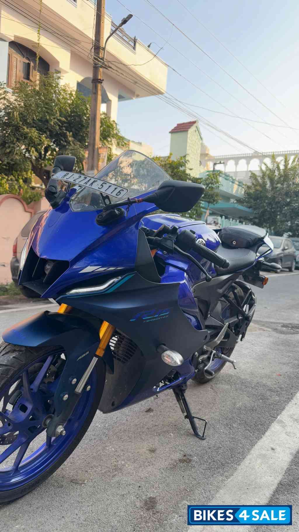 Blue Yamaha R15 V4