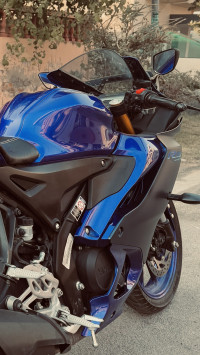 Blue Yamaha R15 V4