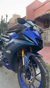 Blue Yamaha R15 V4