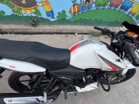 Pearl White TVS Apache RTR 160 4V