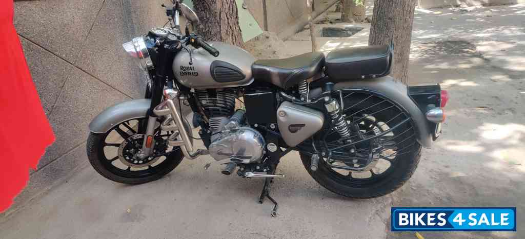 Royal Enfield Classic Gunmetal Grey Royal Enfield Classic Gunmetal Grey