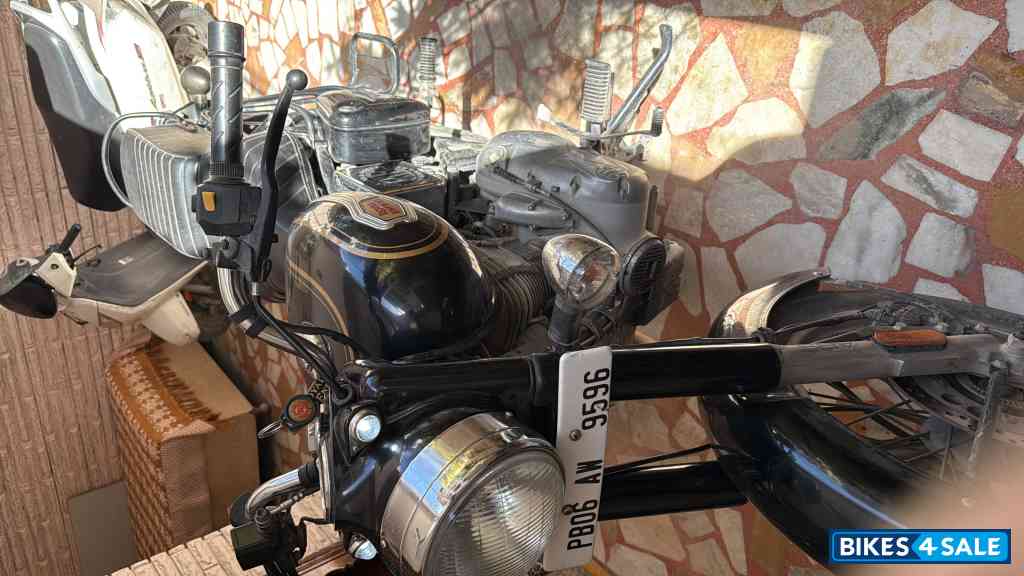 Royal Enfield Bullet Standard 350 Royal Enfield Bullet Standard 350