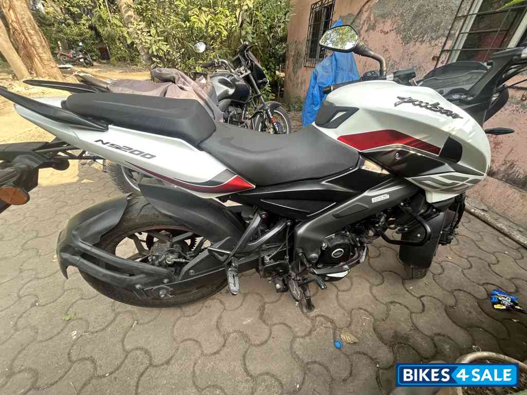 Bajaj Pulsar 200 NS