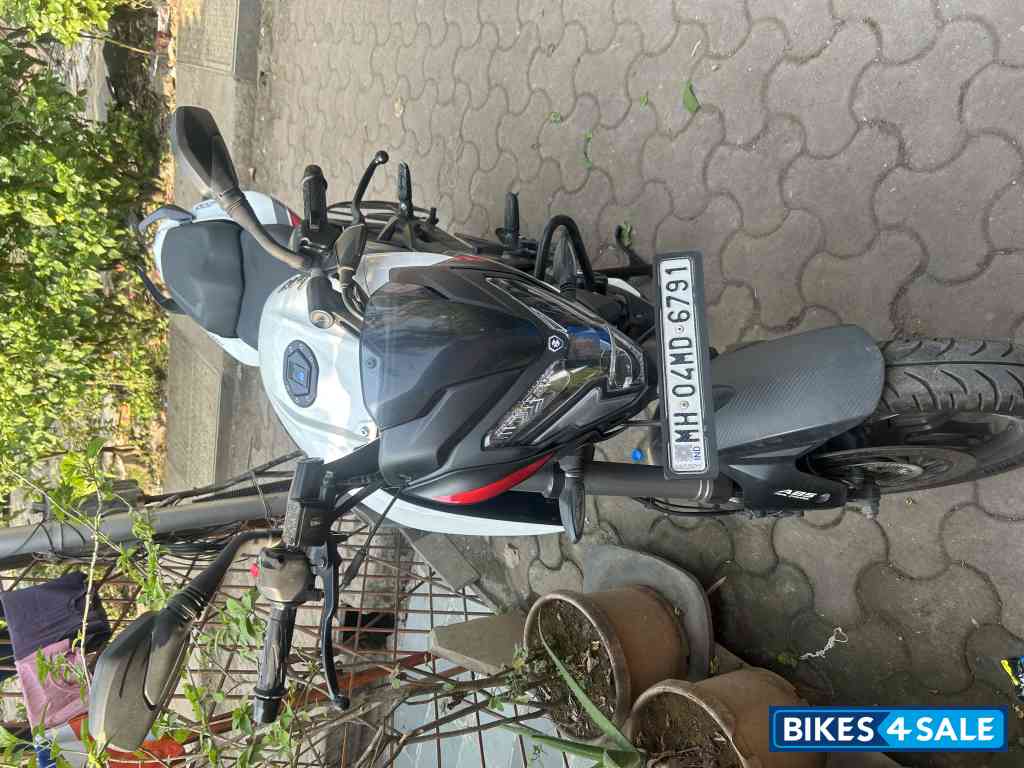 Bajaj Pulsar 200 NS