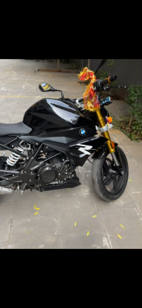 Cosmic Black BMW G 310 R BS6