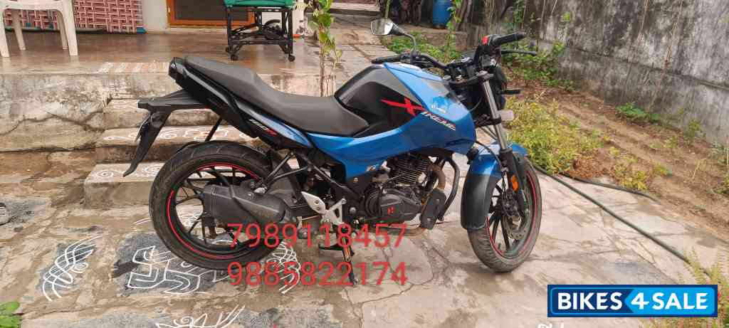 Vibrant Blue Matalic Hero Xtreme 160R
