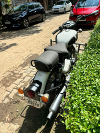 Royal Enfield Classic 350
