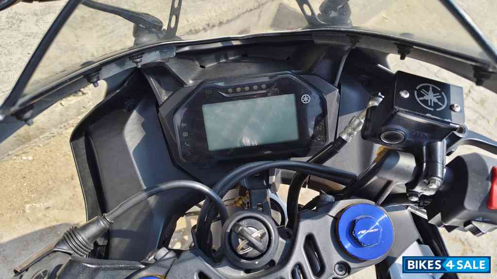 Silver Blue Yamaha R15M