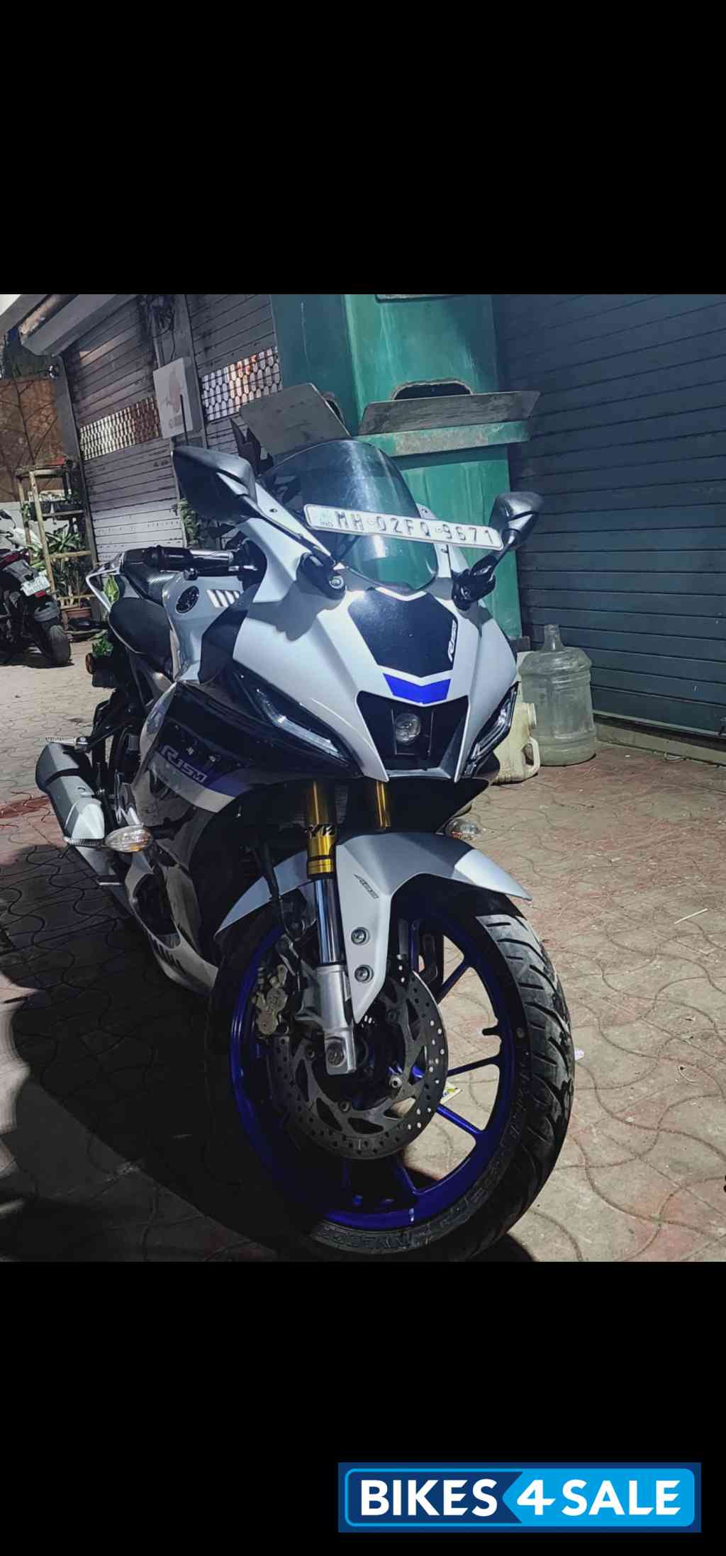 Yamaha R15M