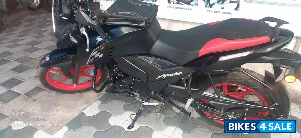 Block And Red TVS Apache RTR 160 4V