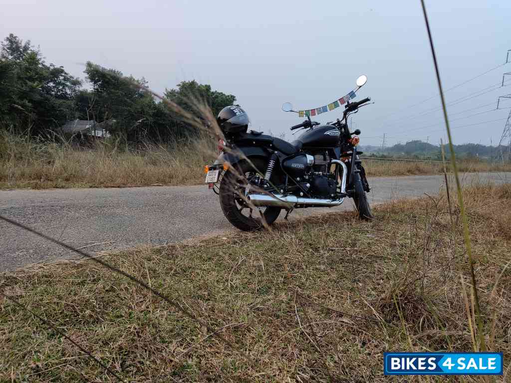 Royal Enfield Meteor 350 Stellar