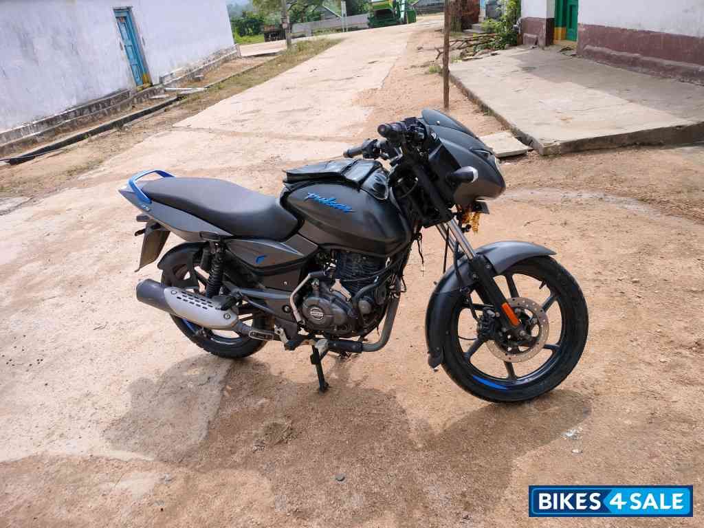 Bajaj Pulsar 125