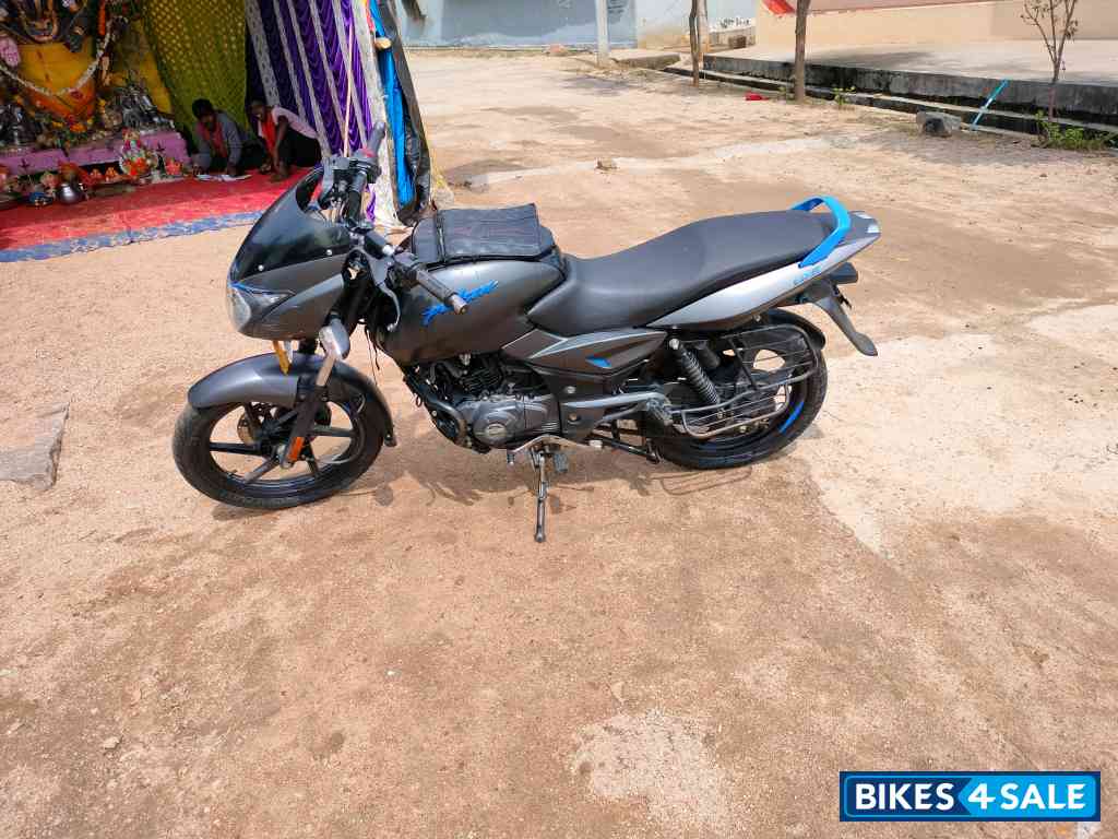 Bajaj Pulsar 125