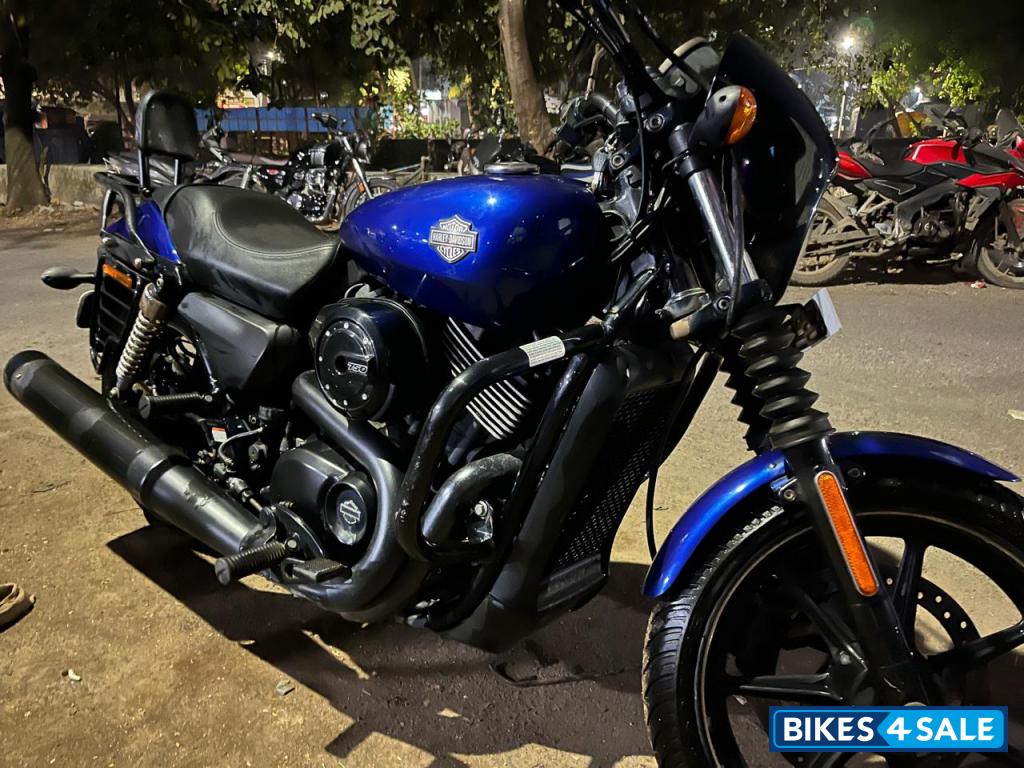 Blue Harley Davidson Street 750