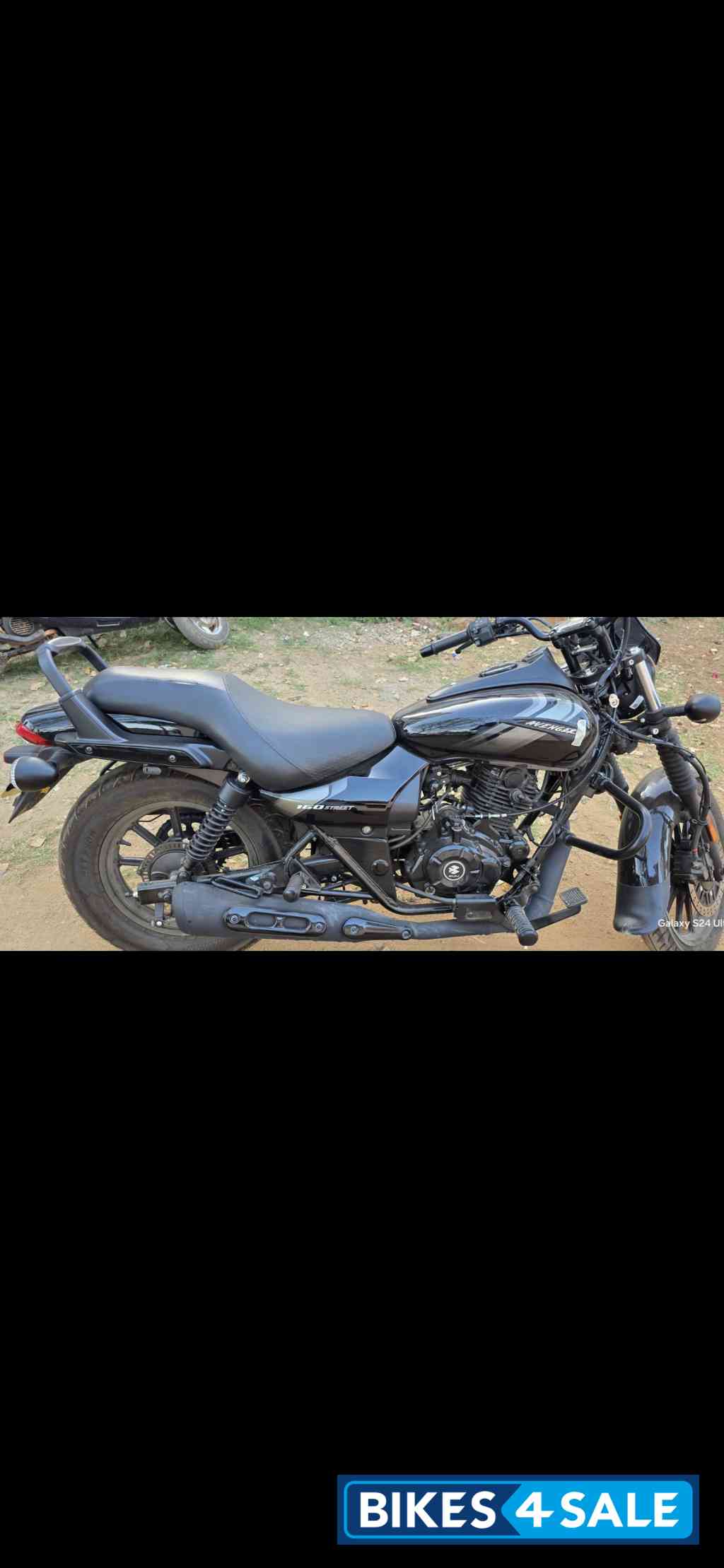 Ebony Black Met Bajaj Avenger Street 160 Ebony Black Met Bajaj Avenger Street 160
