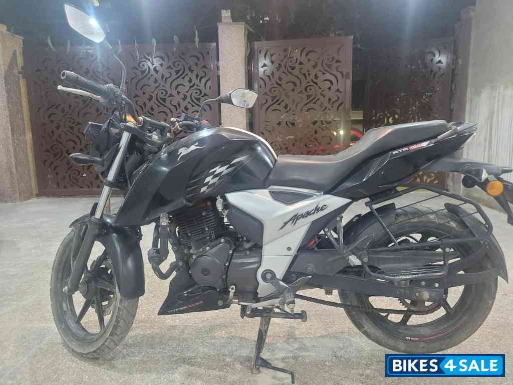 TVS Apache RTR 160 4V
