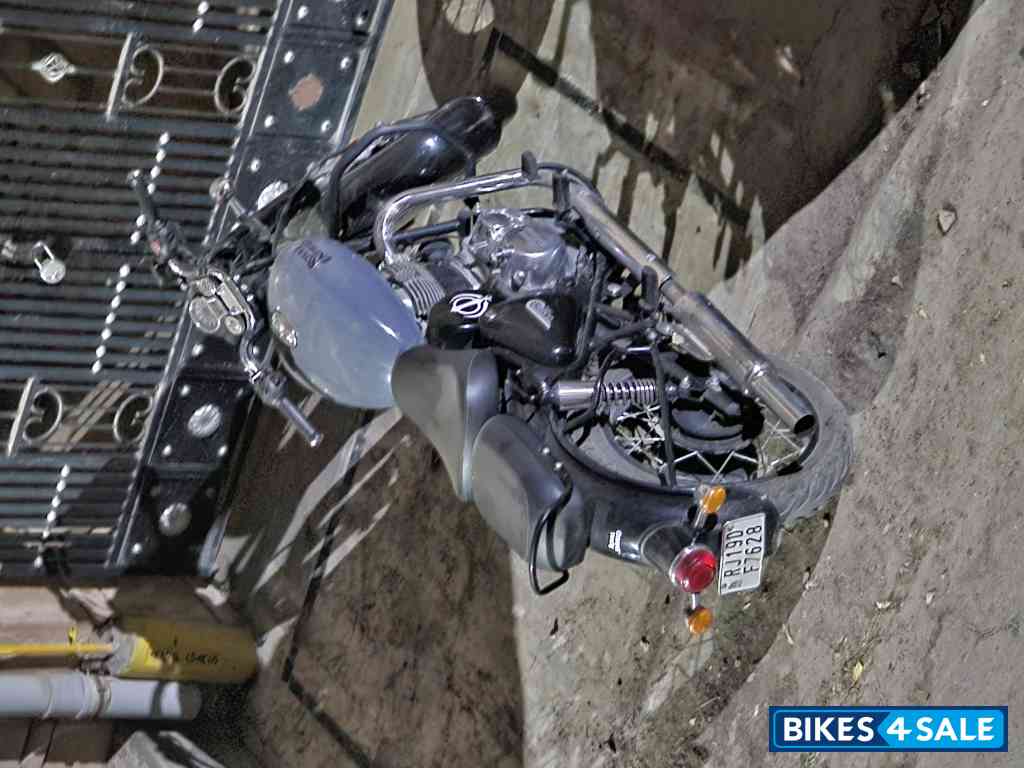 Royal Enfield Bullet Standard 350