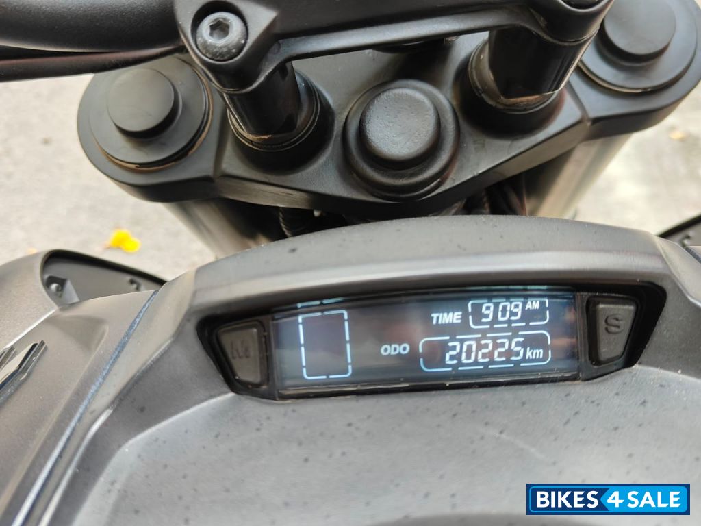 Bajaj Dominar 400 ABS BS6