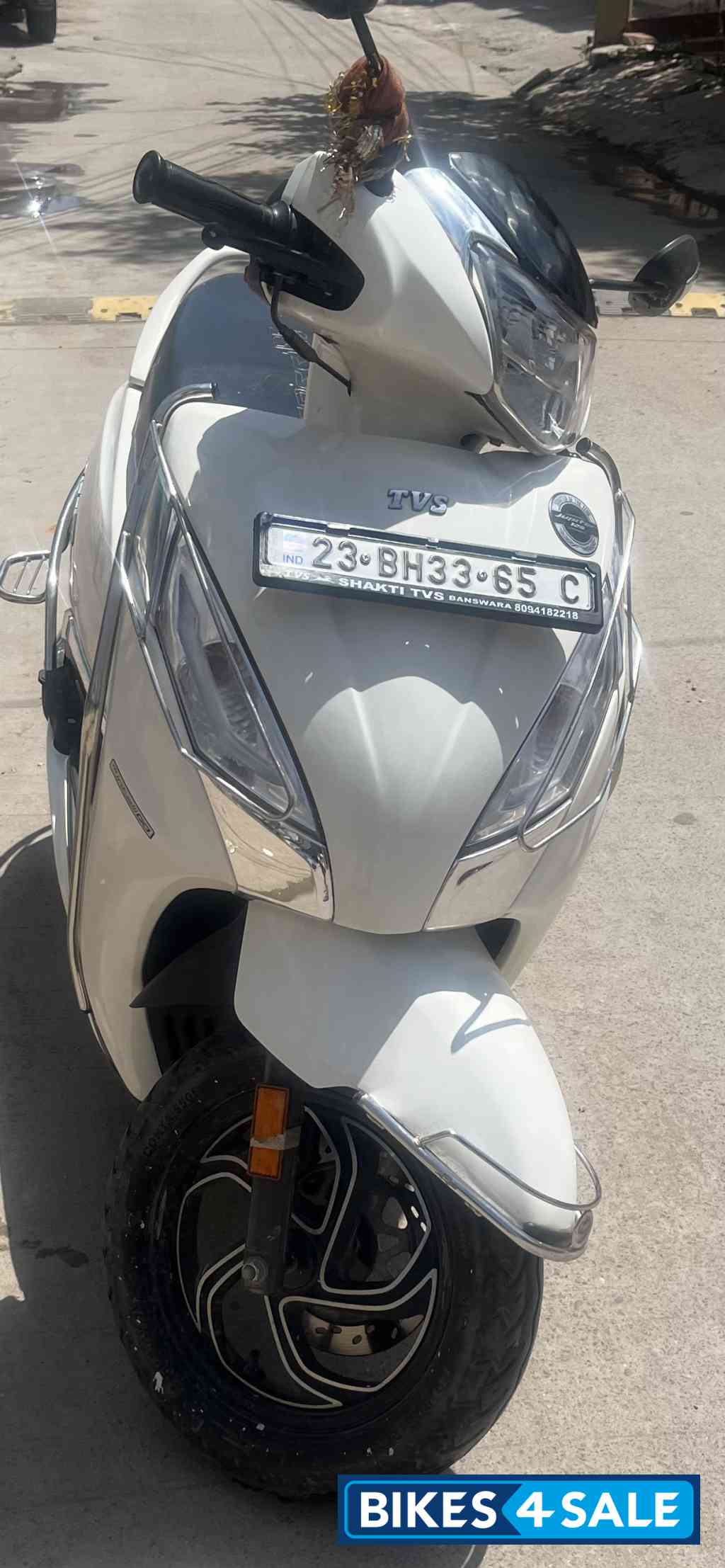 White TVS Jupiter 125