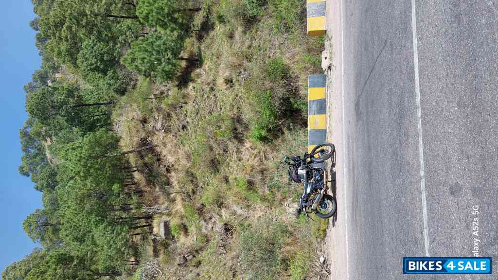 Grey/black Royal Enfield Himalayan BS VI
