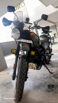 Grey/black Royal Enfield Himalayan BS VI
