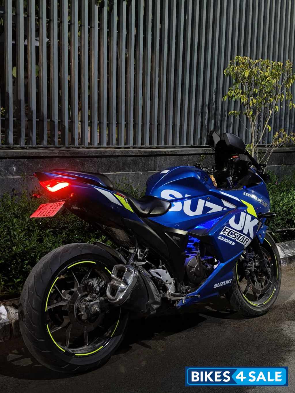 Blue Suzuki Gixxer SF 250