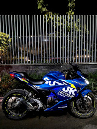 Blue Suzuki Gixxer SF 250