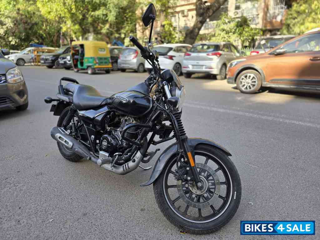 Black Bajaj Avenger Street 160