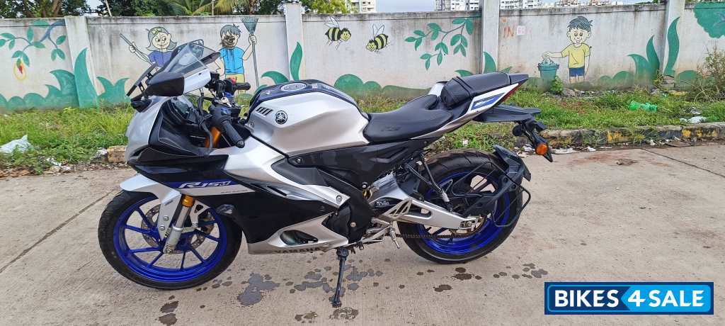 Yamaha R15M
