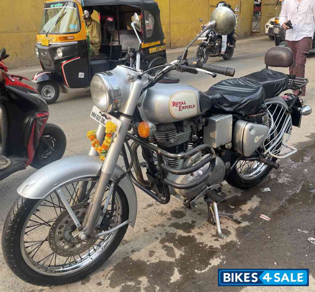 Silver Royal Enfield Classic 350