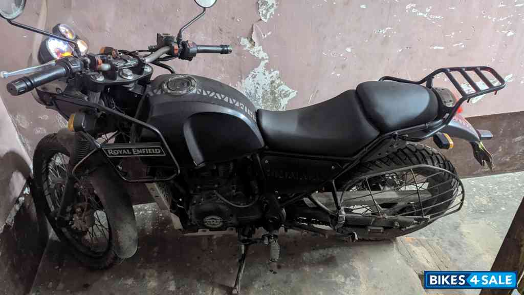 Black Royal Enfield Himalayan BS VI