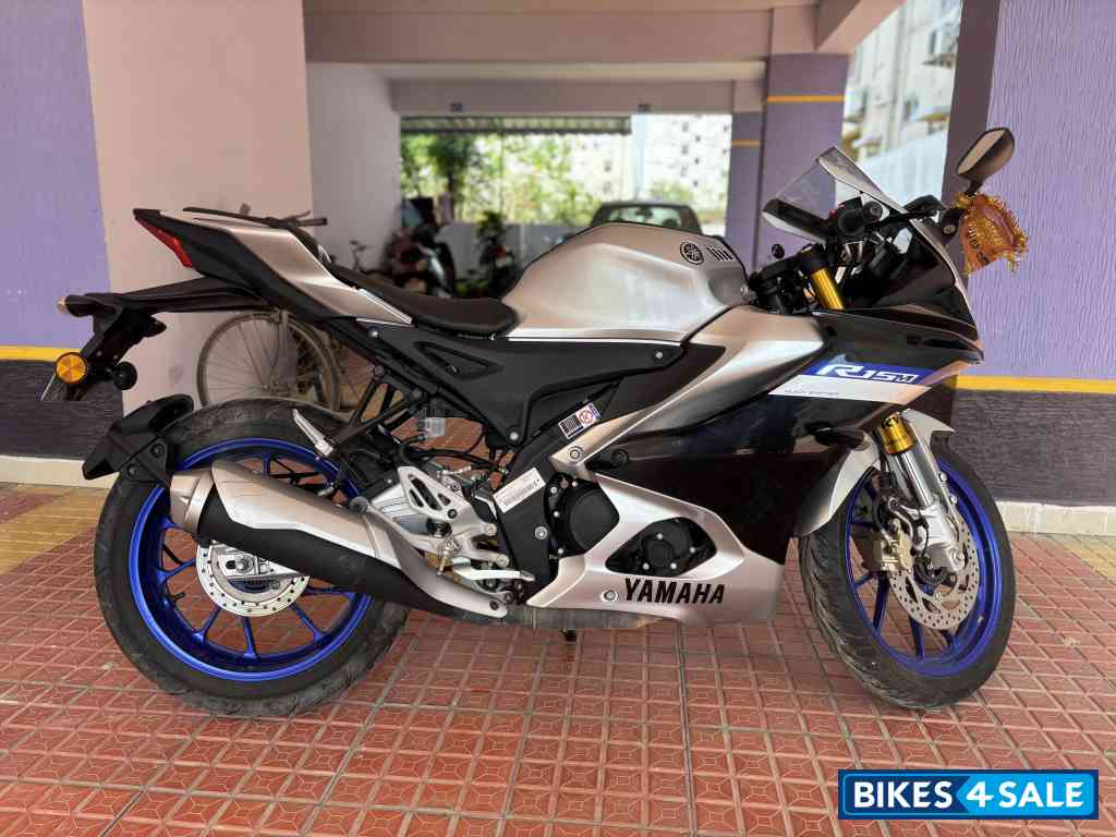 Yamaha R15M Yamaha R15M