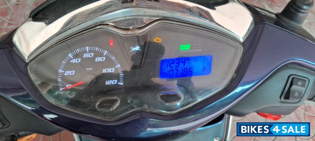 Pearl Blue TVS Jupiter 125