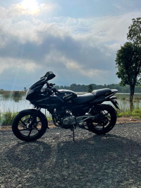Bajaj Pulsar 220F