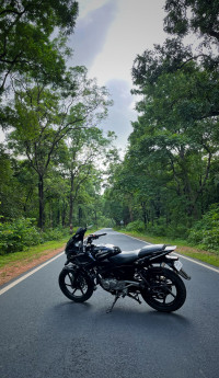 Bajaj Pulsar 220F