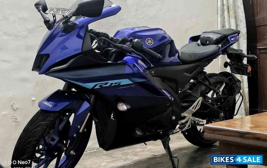 Yamaha R15 V4