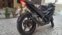 Black Yamaha YZF R15 V2