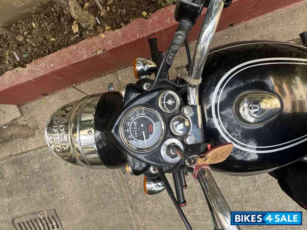 Black Royal Enfield Bullet Standard 500