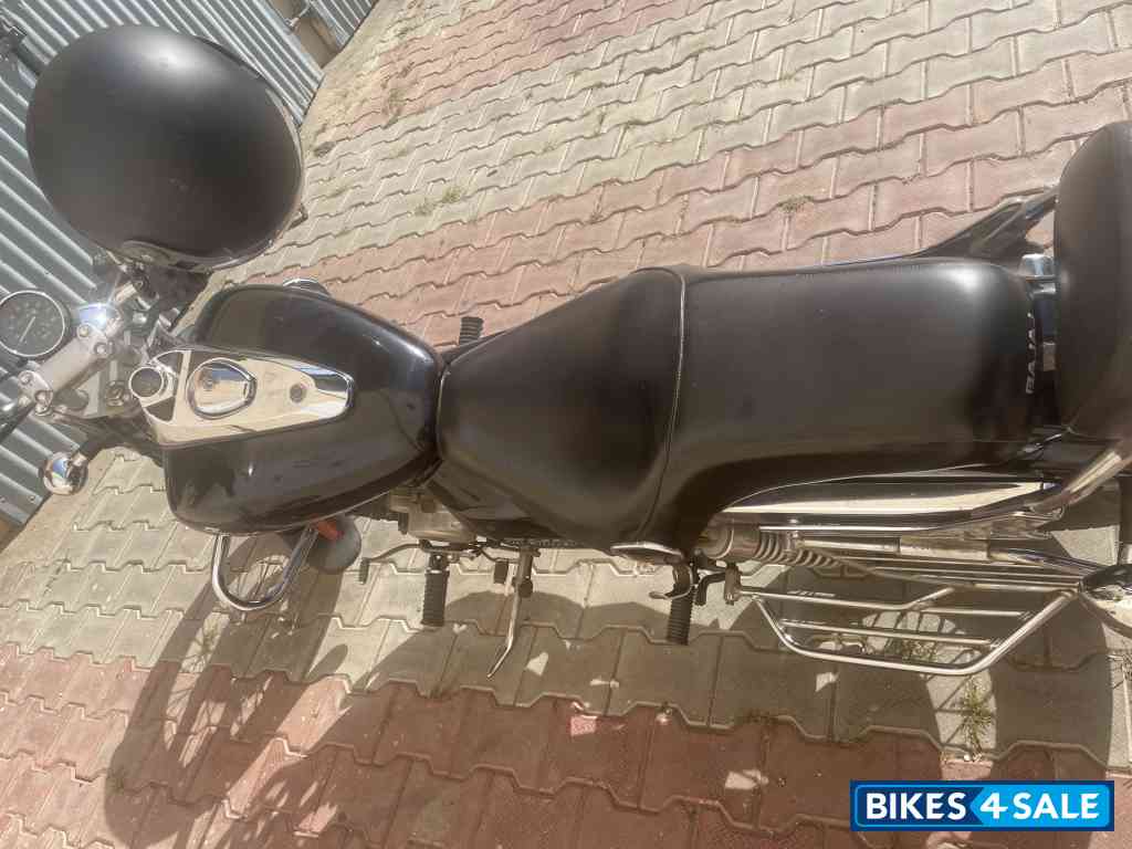 Bajaj Avenger 200 DTS-i