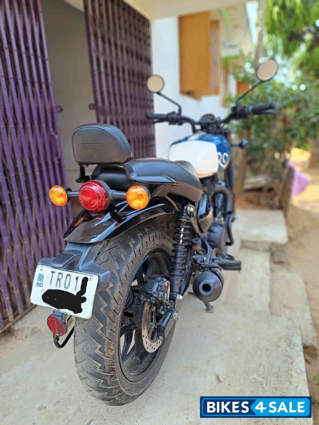 Rebel Blue Royal Enfield Hunter 350 Metro