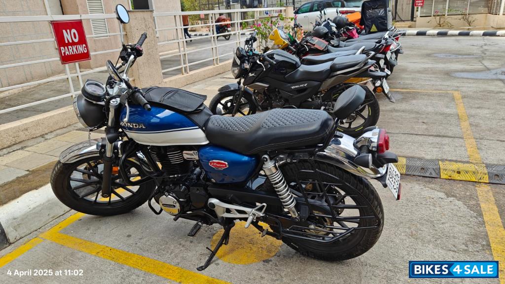 Blue And White Honda Hness CB350 DLX Blue And White Honda Hness CB350 DLX