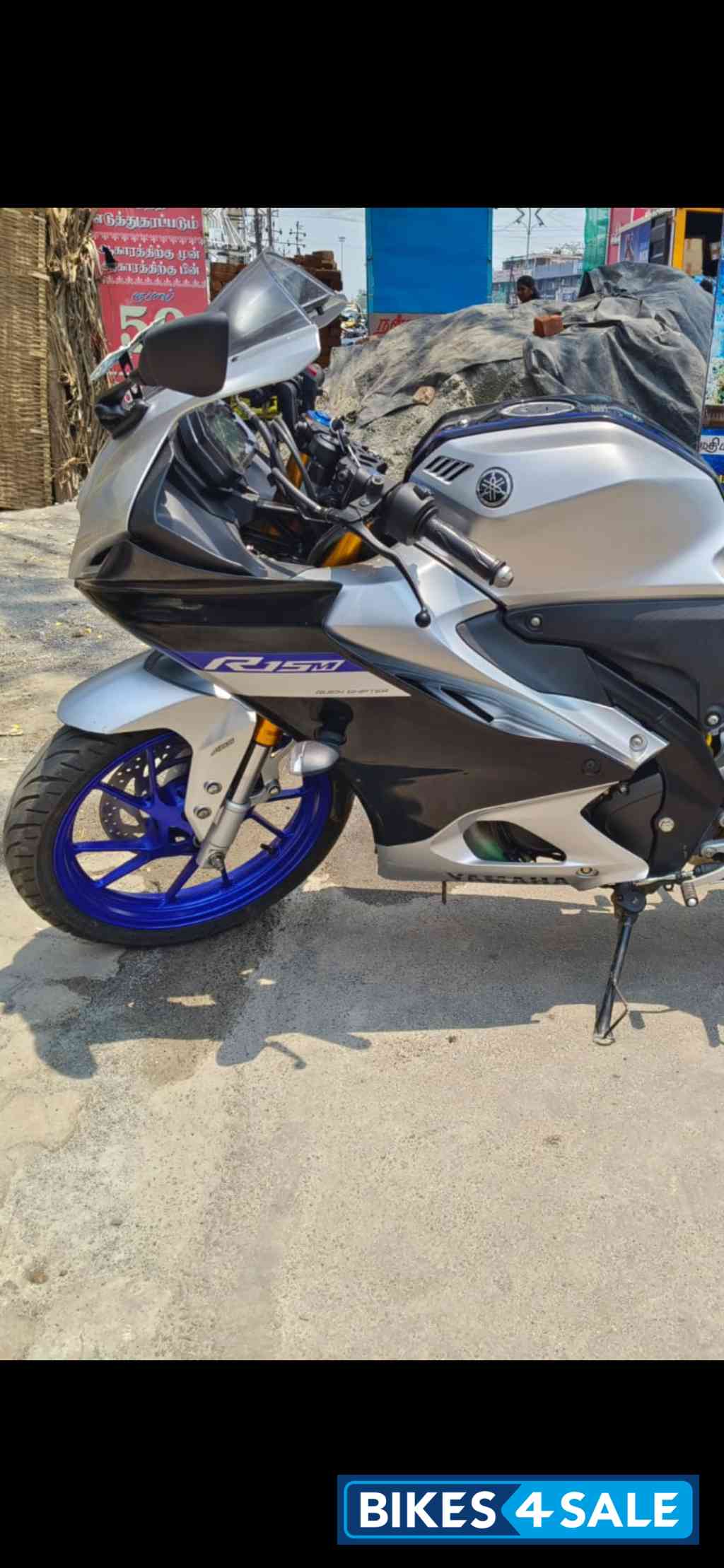 Yamaha R15M