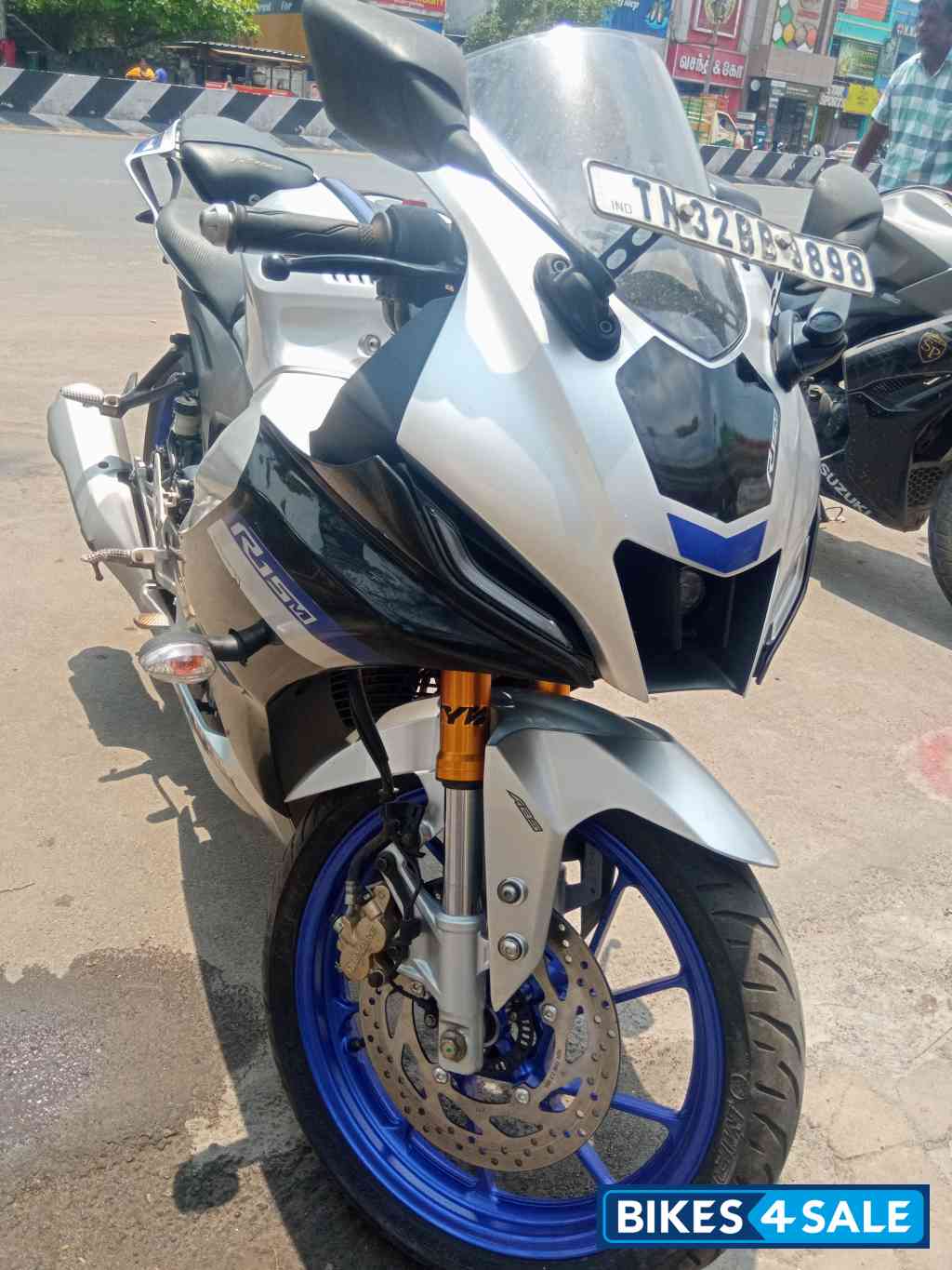 Yamaha R15M