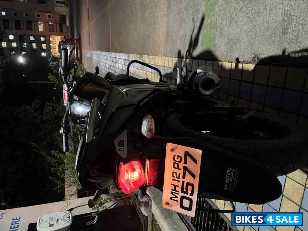 Black Yamaha FZ FI V2