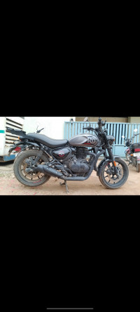 Royal Enfield Hunter 350 Metro